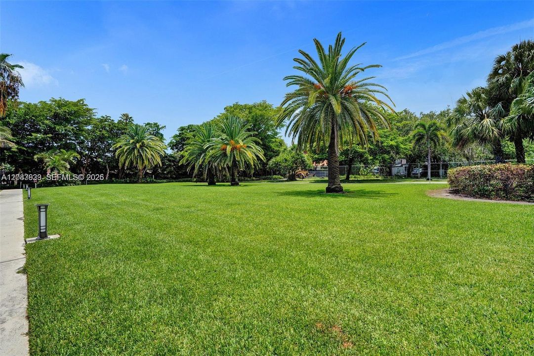 En Venta: $499,000 (2 camas, 2 baños, 1042 Pies cuadrados)