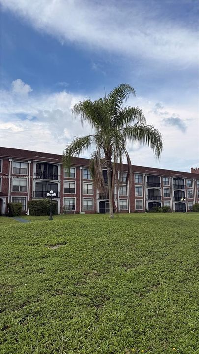 For Rent: $2,150 (2 beds, 2 baths, 1150 Square Feet)