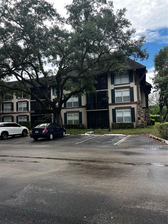 For Rent: $2,150 (2 beds, 2 baths, 1150 Square Feet)