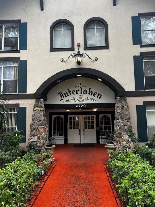 For Rent: $2,150 (2 beds, 2 baths, 1150 Square Feet)
