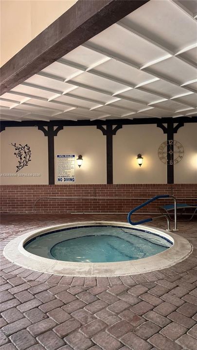 For Rent: $2,150 (2 beds, 2 baths, 1150 Square Feet)