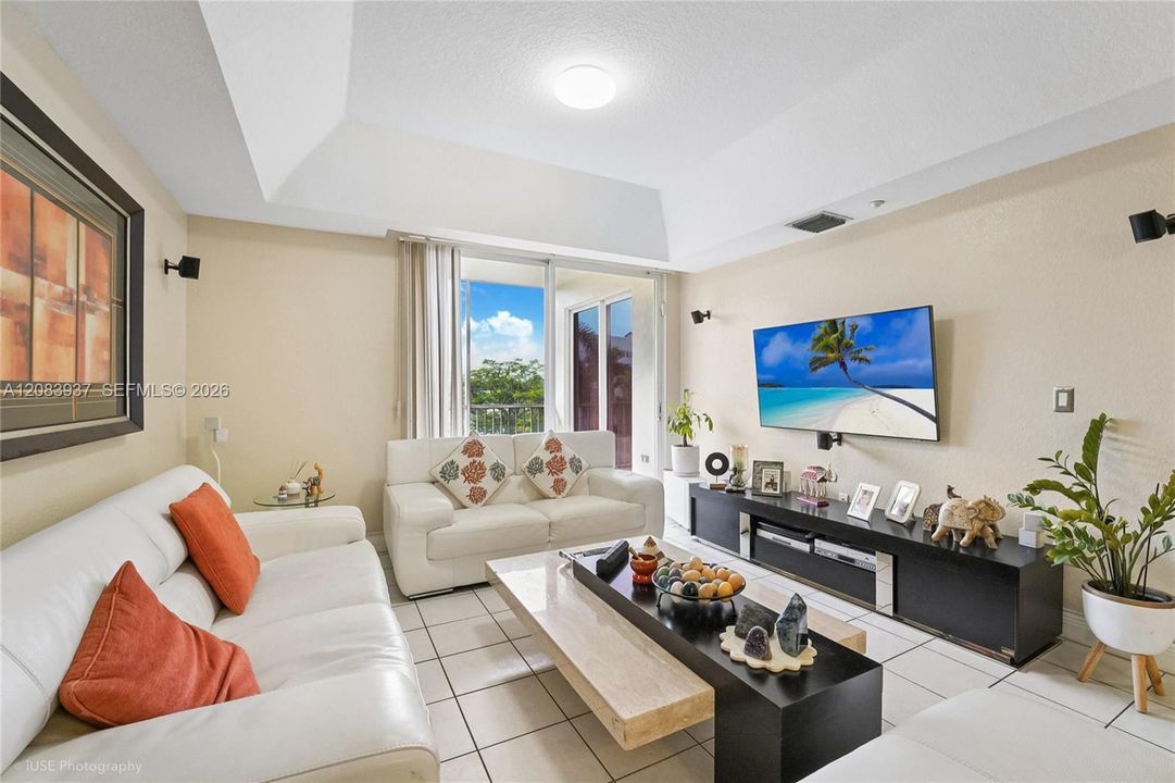 For Sale: $478,000 (2 beds, 2 baths, 1710 Square Feet)
