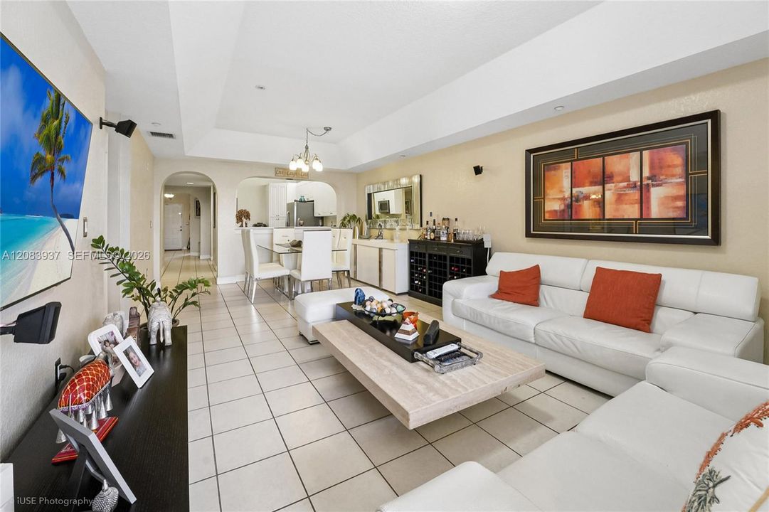For Sale: $478,000 (2 beds, 2 baths, 1710 Square Feet)