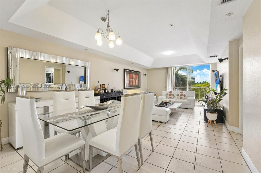 For Sale: $478,000 (2 beds, 2 baths, 1710 Square Feet)