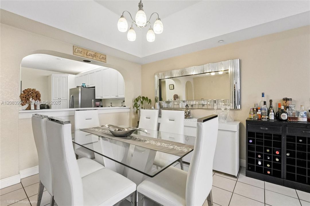 For Sale: $478,000 (2 beds, 2 baths, 1710 Square Feet)