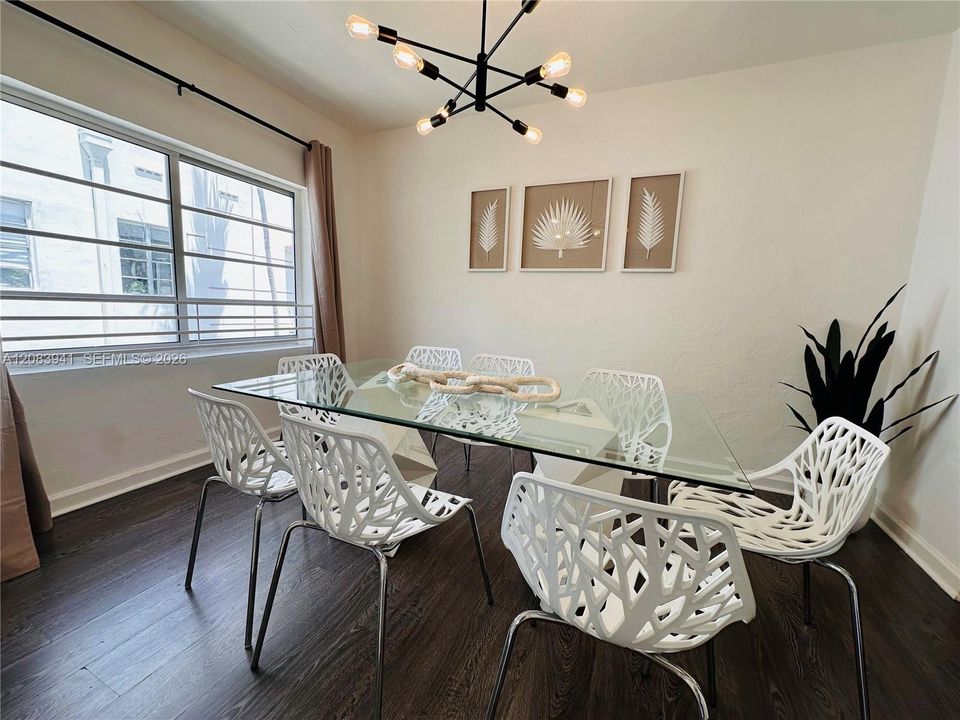 For Rent: $8,500 (4 beds, 2 baths, 1650 Square Feet)