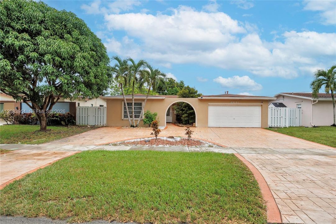 En Venta: $579,000 (3 camas, 2 baños, 1580 Pies cuadrados)