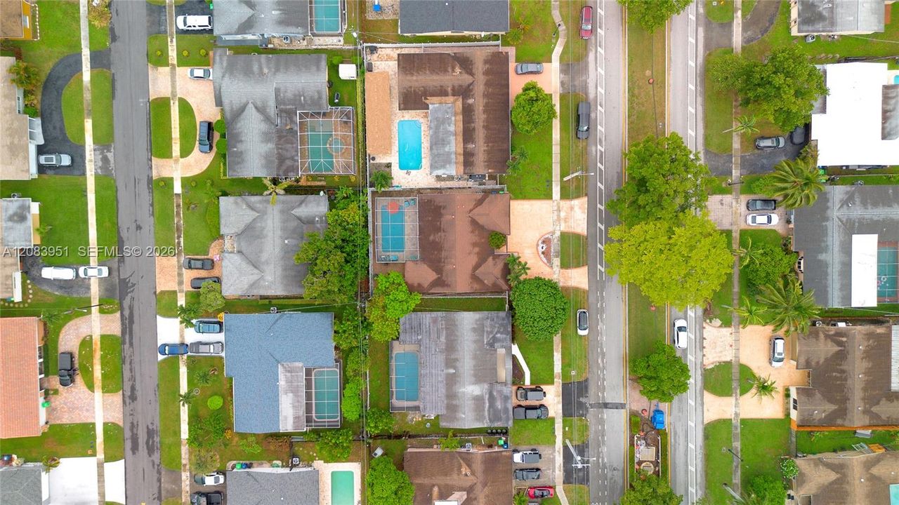 En Venta: $579,000 (3 camas, 2 baños, 1580 Pies cuadrados)
