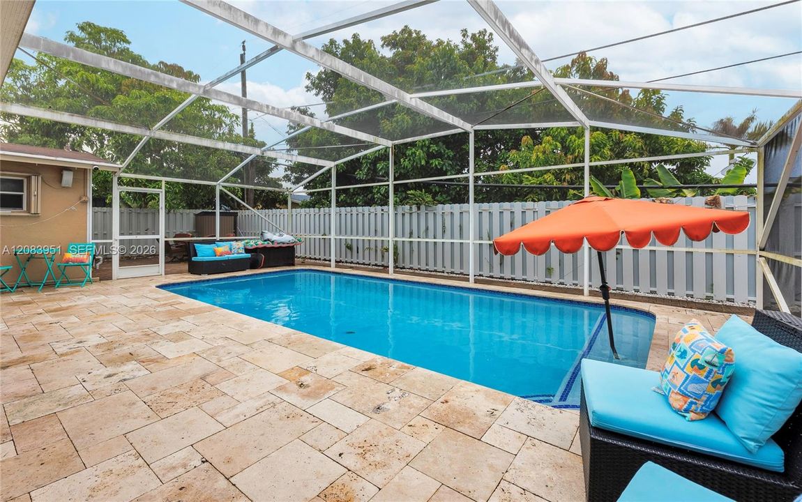 En Venta: $579,000 (3 camas, 2 baños, 1580 Pies cuadrados)