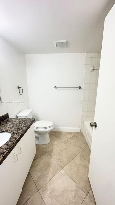 For Rent: $1,750 (1 beds, 1 baths, 698 Square Feet)