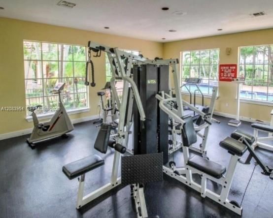For Rent: $1,750 (1 beds, 1 baths, 698 Square Feet)