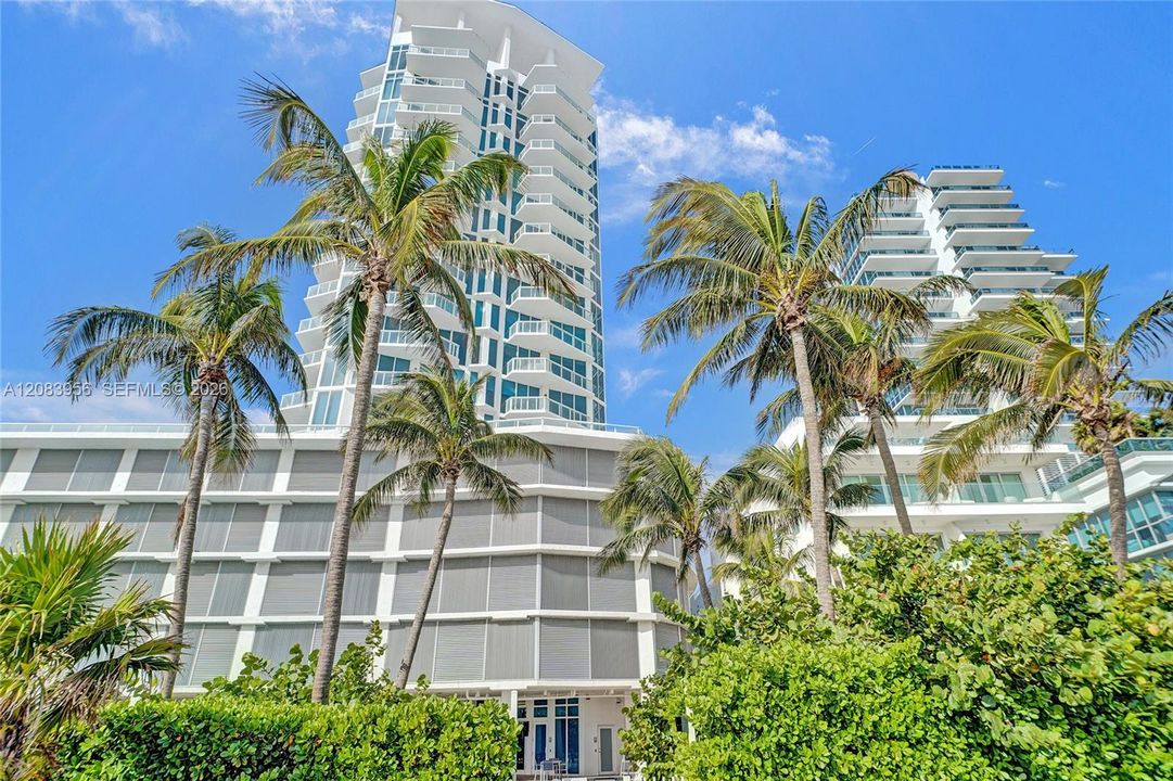 For Rent: $4,600 (1 beds, 1 baths, 818 Square Feet)