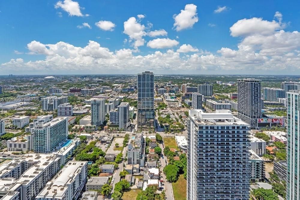 На продажу: $1,200,000 (2 спален, 2 ванн, 1134 Квадратных фут)