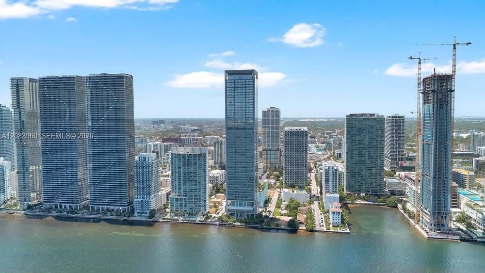 На продажу: $1,200,000 (2 спален, 2 ванн, 1134 Квадратных фут)