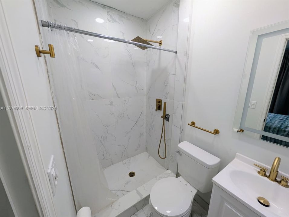 На продажу: $424,900 (2 спален, 2 ванн, 855 Квадратных фут)