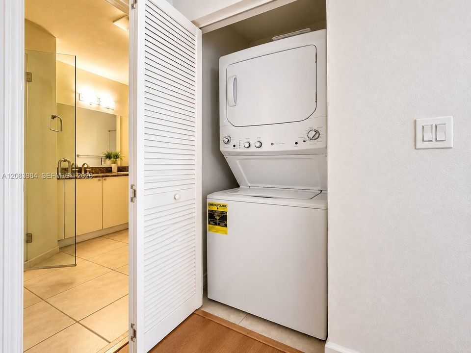 На продажу: $289,000 (1 спален, 1 ванн, 815 Квадратных фут)