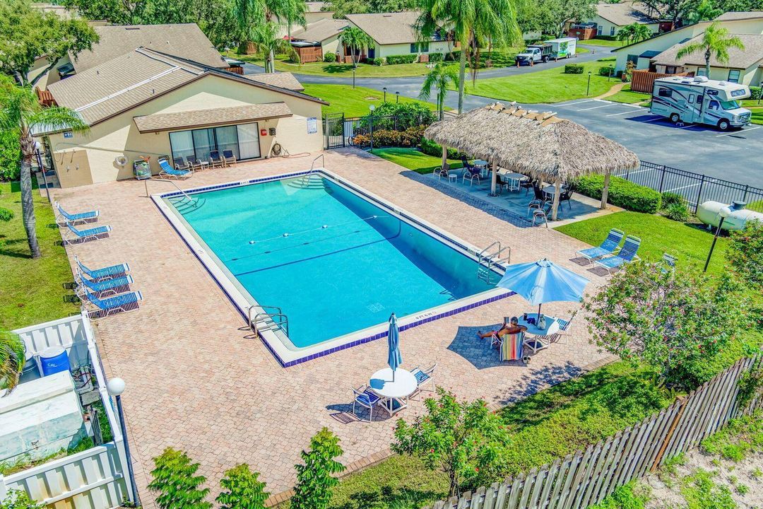 Villa pool