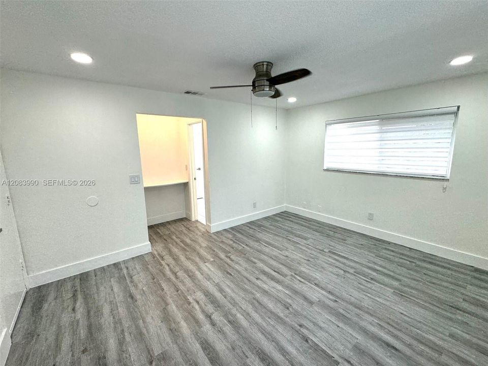 For Rent: $3,400 (3 beds, 2 baths, 1700 Square Feet)