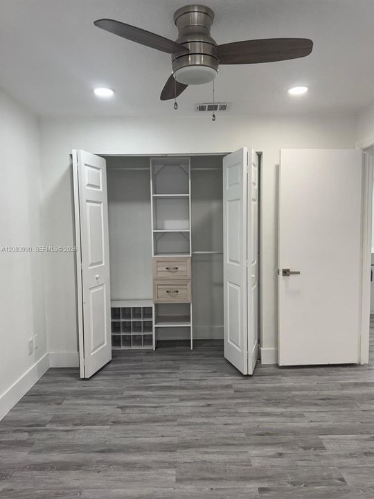 For Rent: $3,400 (3 beds, 2 baths, 1700 Square Feet)
