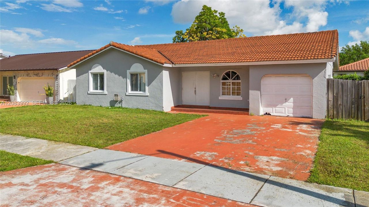 En Venta: $600,000 (4 camas, 2 baños, 1614 Pies cuadrados)