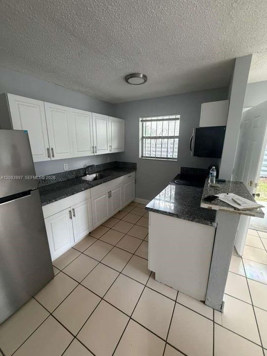 В аренду: $1,450 (1 спален, 1 ванн, 650 Квадратных фут)