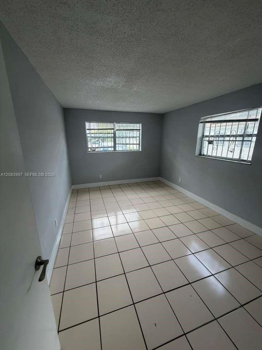В аренду: $1,450 (1 спален, 1 ванн, 650 Квадратных фут)