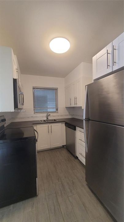 For Rent: $1,650 (1 beds, 1 baths, 600 Square Feet)