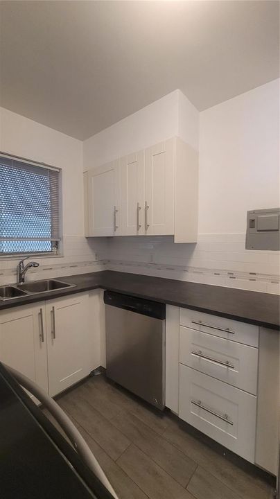 For Rent: $1,650 (1 beds, 1 baths, 600 Square Feet)