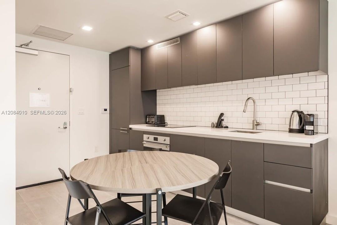 En Venta: $408,000 (1 camas, 1 baños, 455 Pies cuadrados)