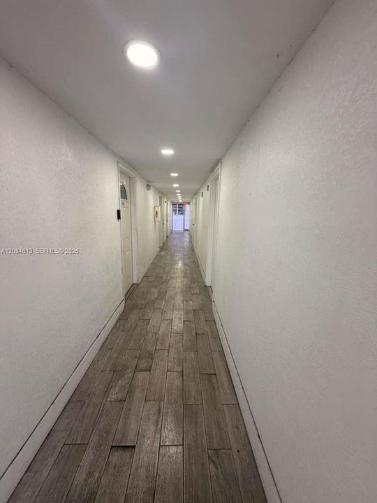 For Rent: $2,200 (2 beds, 1 baths, 1000 Square Feet)