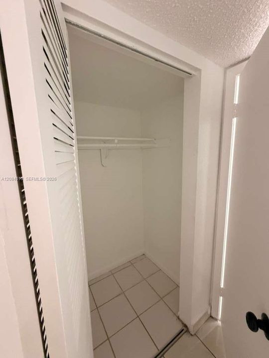 For Rent: $2,200 (2 beds, 1 baths, 1000 Square Feet)