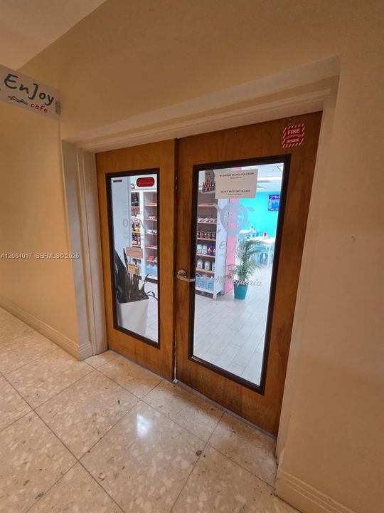 На продажу: $440,000 (1 спален, 1 ванн, 812 Квадратных фут)