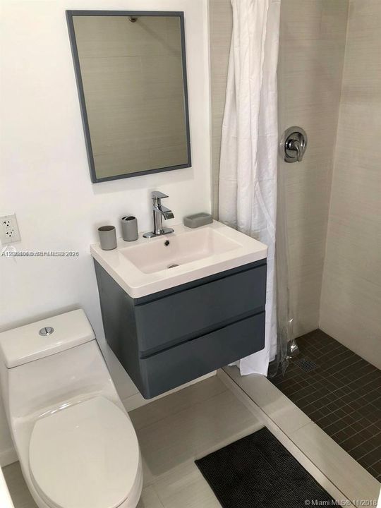 For Rent: $1,800 (1 beds, 1 baths, 350 Square Feet)