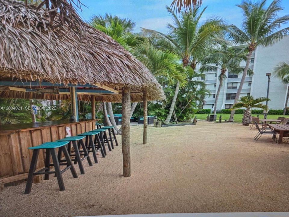 На продажу: $899,000 (2 спален, 2 ванн, 1520 Квадратных фут)