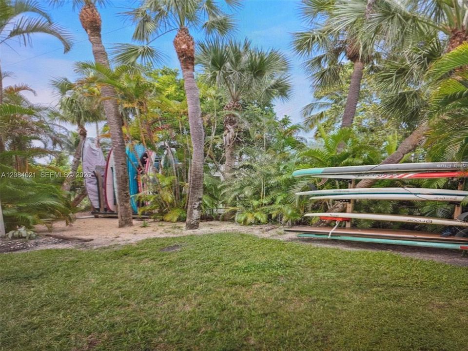 На продажу: $899,000 (2 спален, 2 ванн, 1520 Квадратных фут)