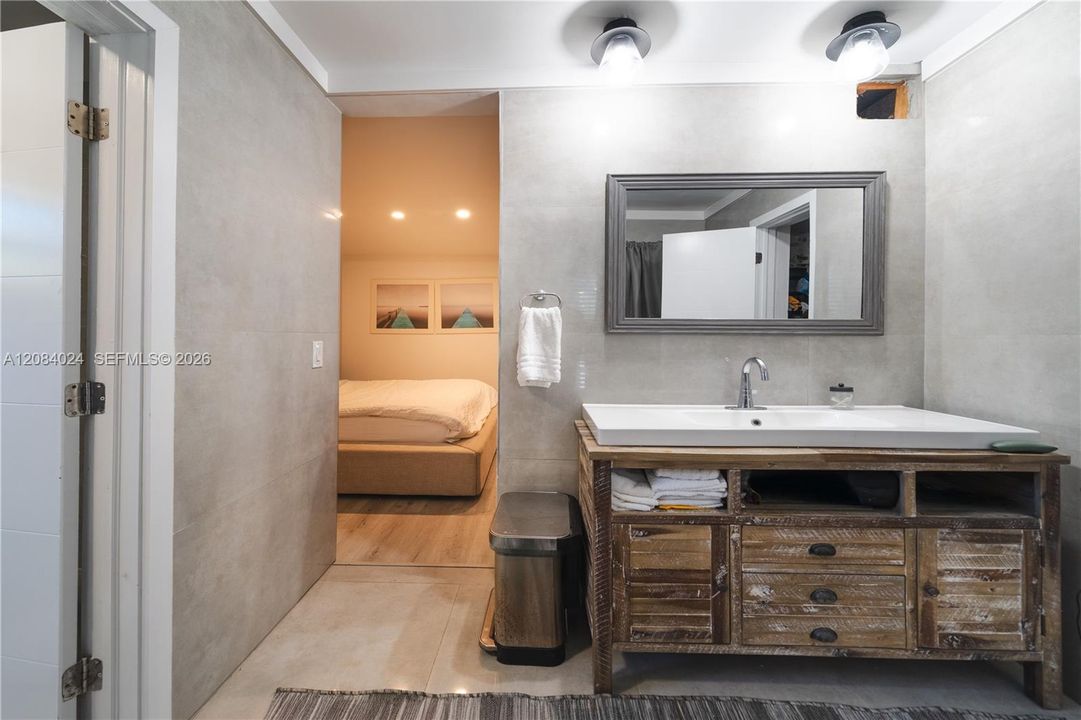 For Rent: $7,000 (4 beds, 3 baths, 2125 Square Feet)