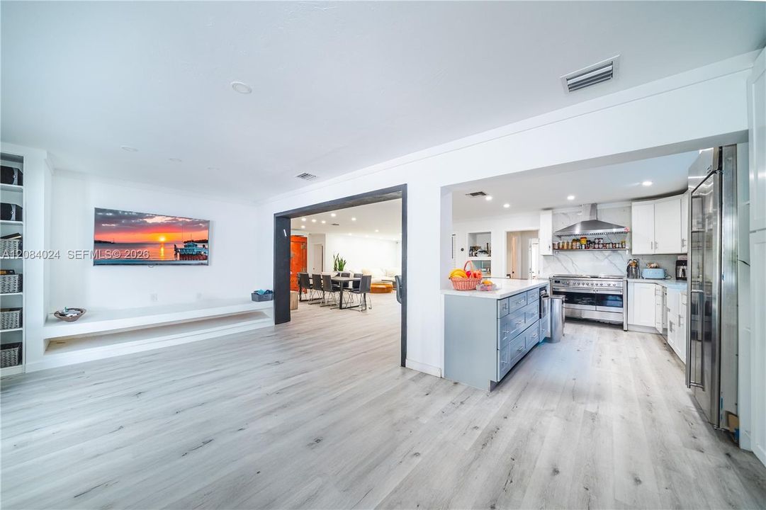 For Rent: $7,000 (4 beds, 3 baths, 2125 Square Feet)