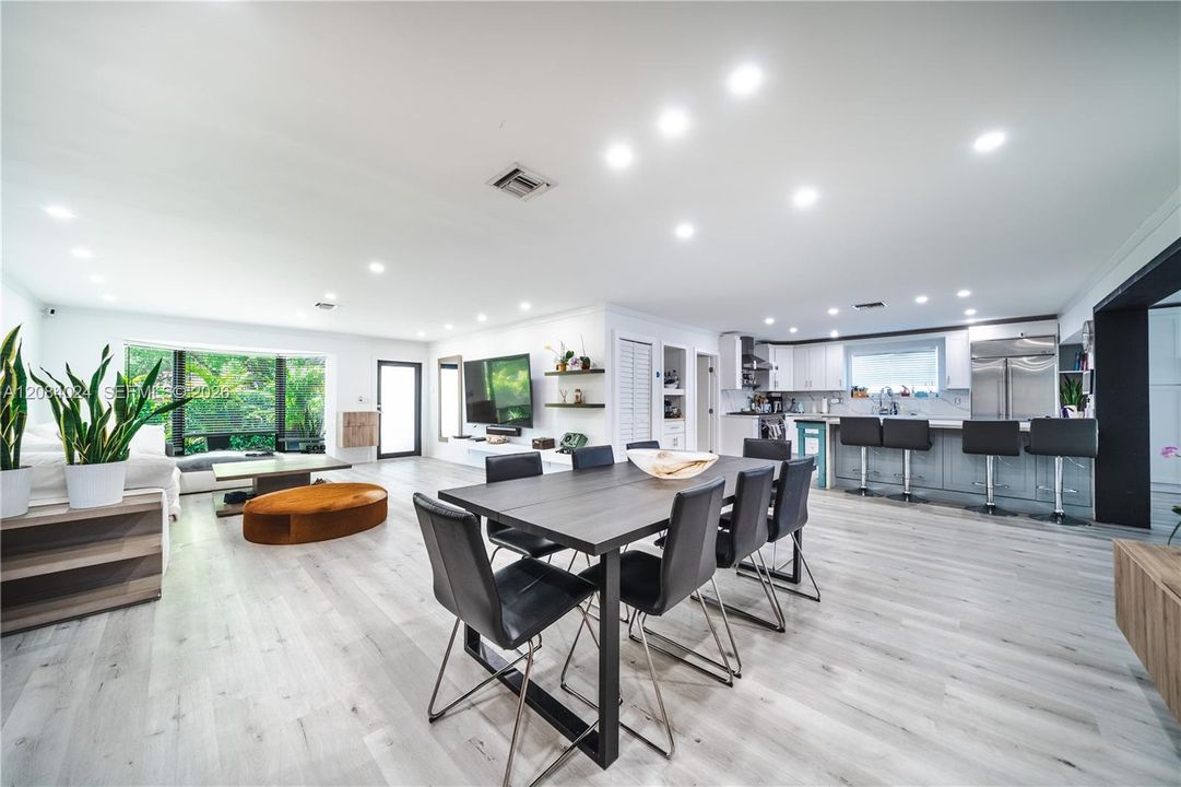 For Rent: $7,000 (4 beds, 3 baths, 2125 Square Feet)