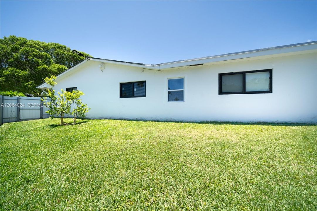 For Rent: $7,000 (4 beds, 3 baths, 2125 Square Feet)