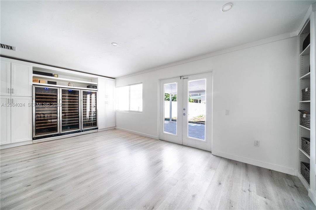 For Rent: $7,000 (4 beds, 3 baths, 2125 Square Feet)