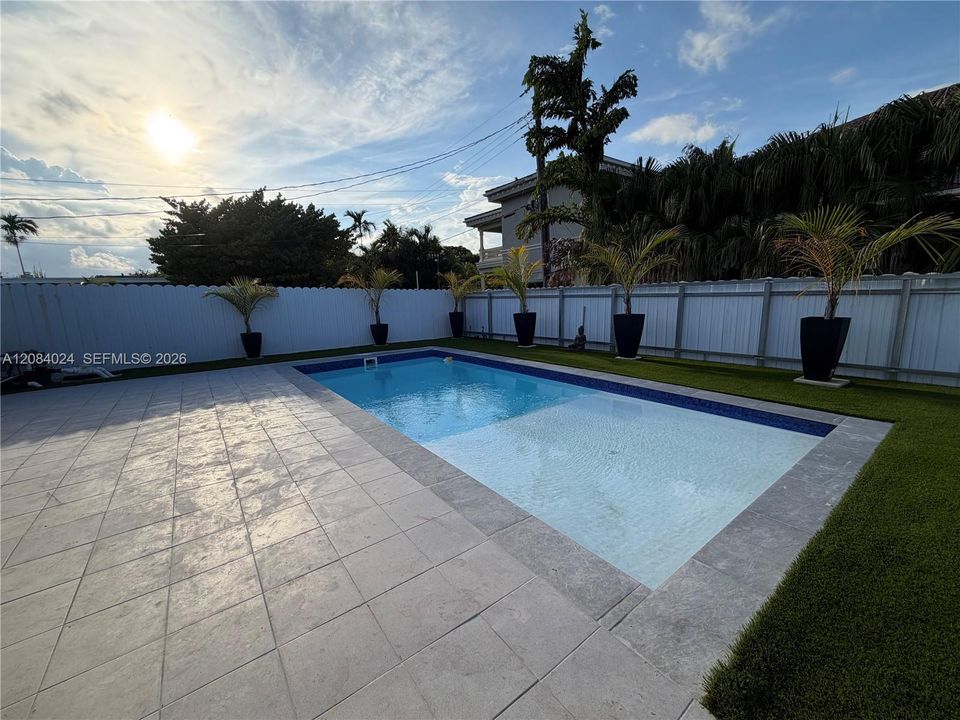 For Rent: $7,000 (4 beds, 3 baths, 2125 Square Feet)