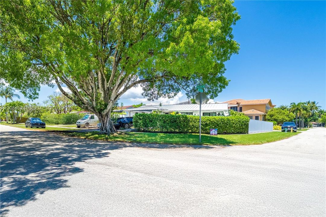 For Rent: $7,000 (4 beds, 3 baths, 2125 Square Feet)