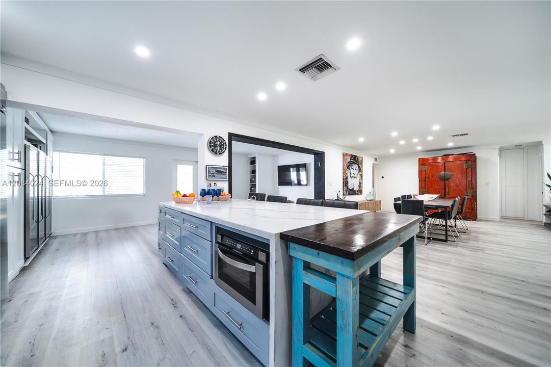 For Rent: $7,000 (4 beds, 3 baths, 2125 Square Feet)