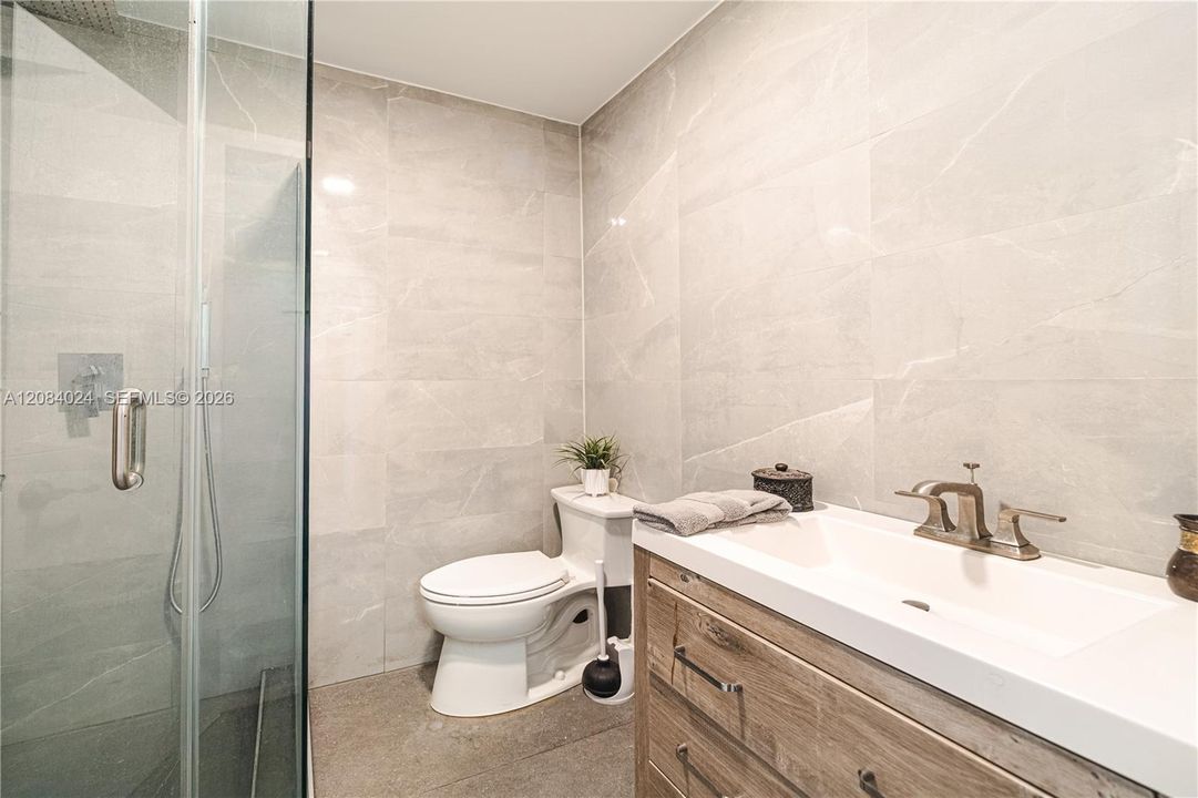 For Rent: $7,000 (4 beds, 3 baths, 2125 Square Feet)