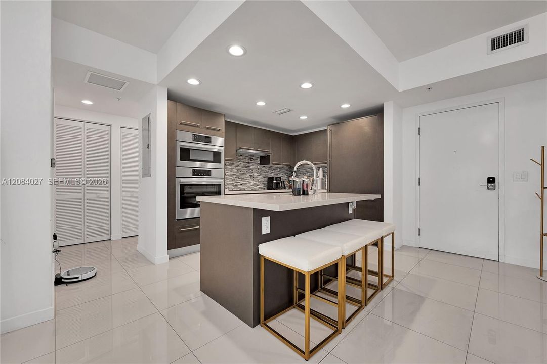 En Venta: $490,000 (2 camas, 2 baños, 1130 Pies cuadrados)