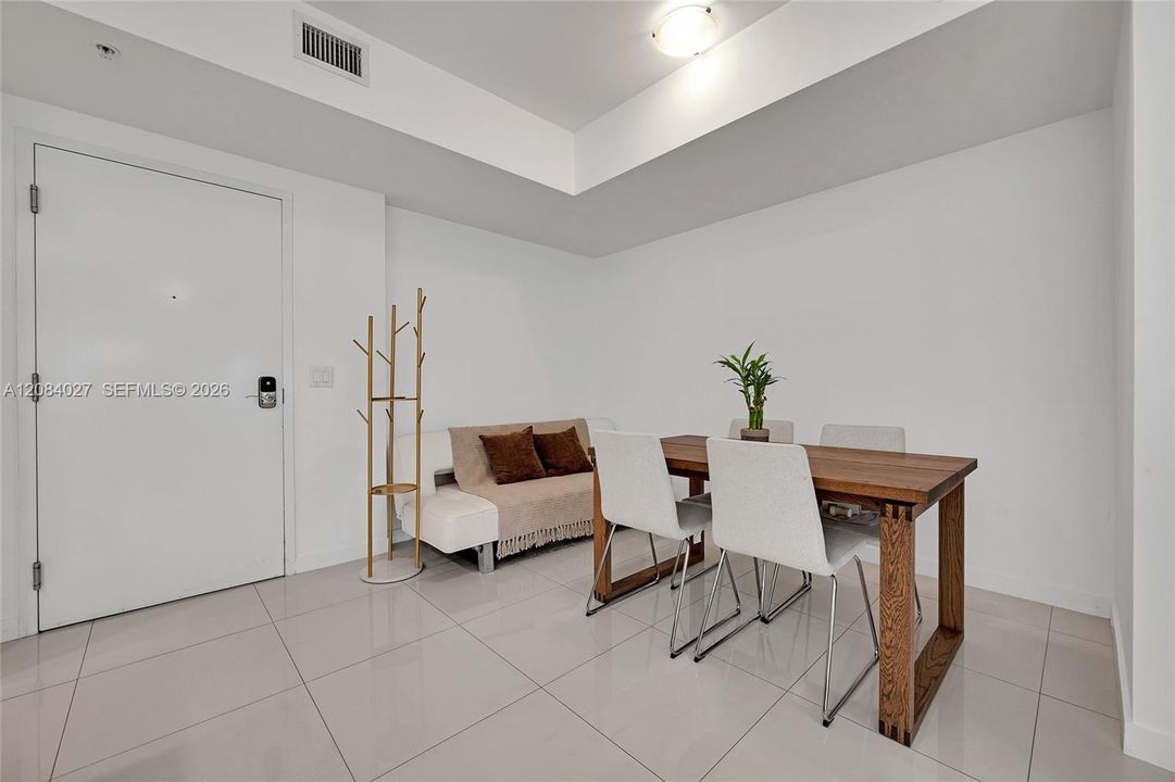 En Venta: $490,000 (2 camas, 2 baños, 1130 Pies cuadrados)