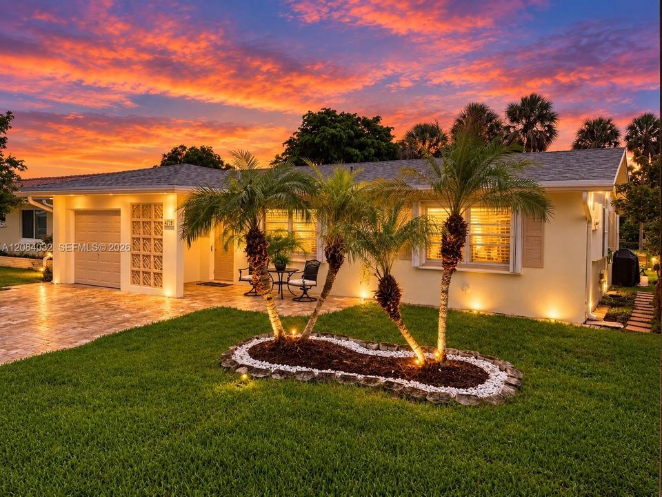 For Sale: $369,900 (2 beds, 2 baths, 1182 Square Feet)