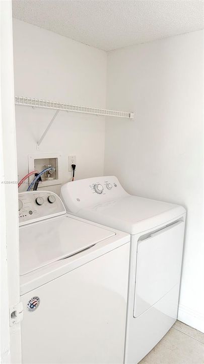 For Rent: $1,700 (1 beds, 1 baths, 695 Square Feet)