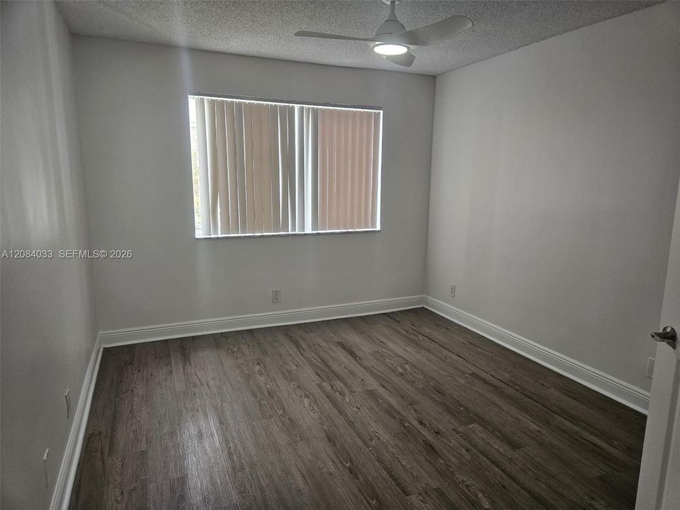 For Rent: $1,700 (1 beds, 1 baths, 695 Square Feet)