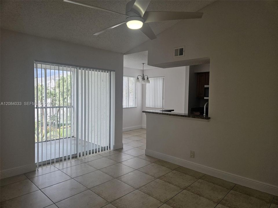 For Rent: $1,700 (1 beds, 1 baths, 695 Square Feet)